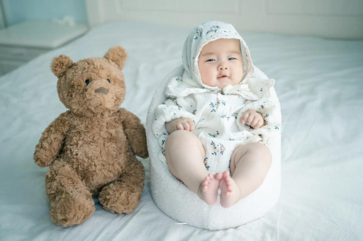 萍乡宝宝吃不饱母乳的症状